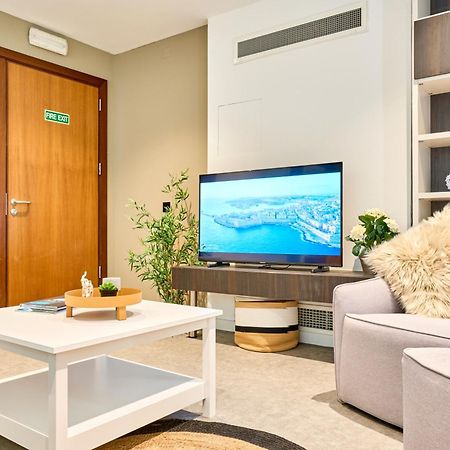 Stylish Apartment In Tigne Point スリーマ エクステリア 写真